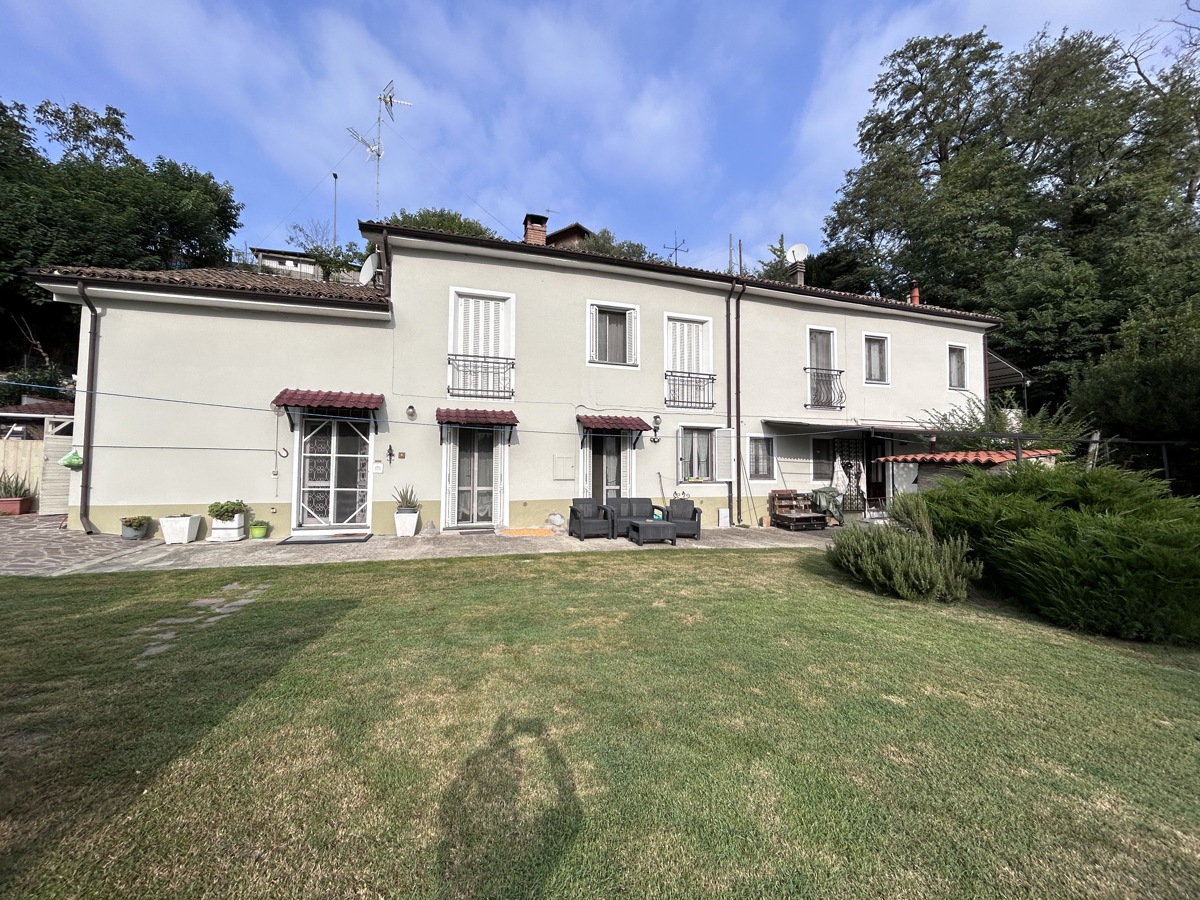 Casa indipendente con giardino a Sannazzaro de' Burgondi