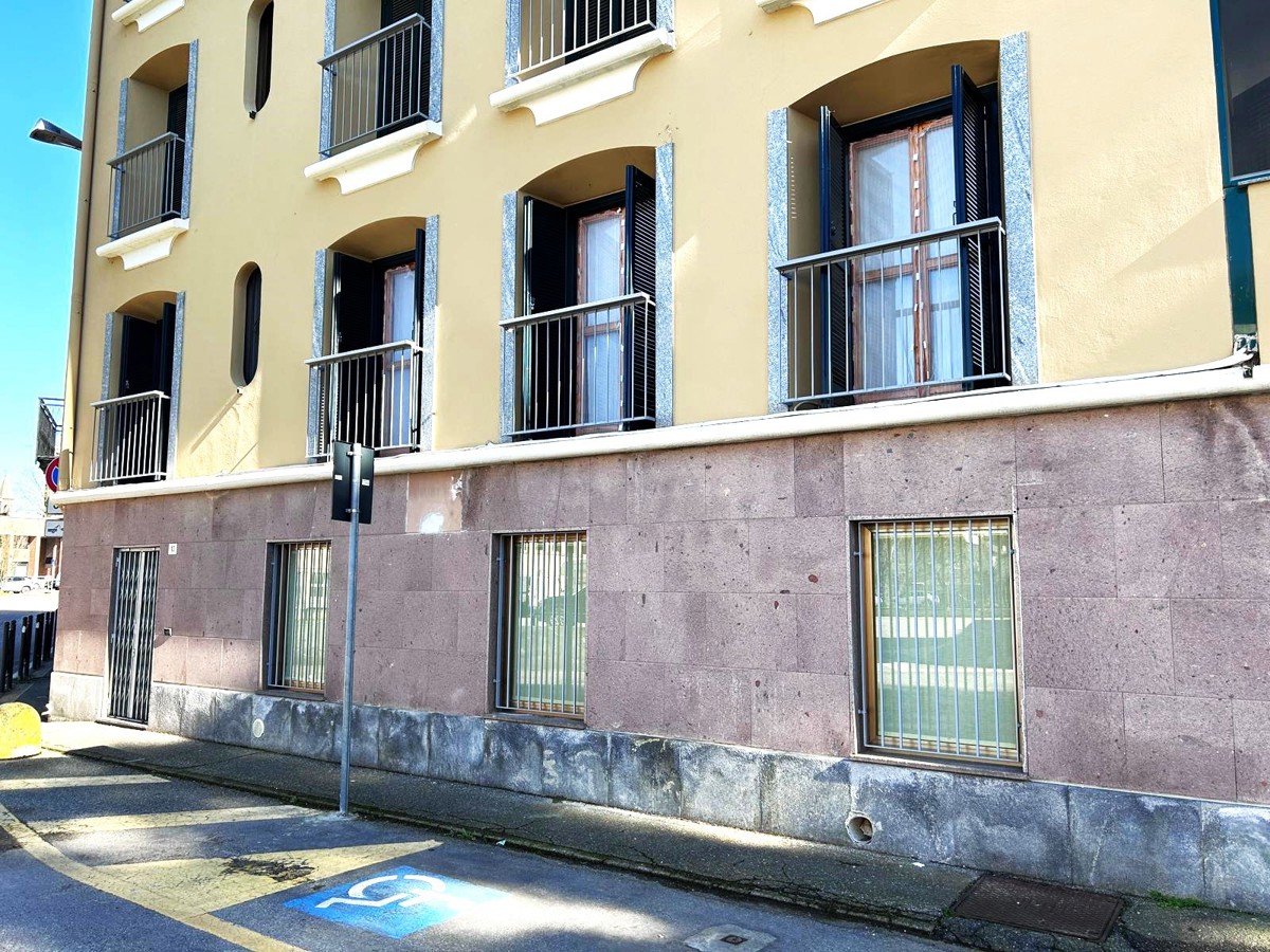 Ufficio in vendita a Sannazzaro de' Burgondi
