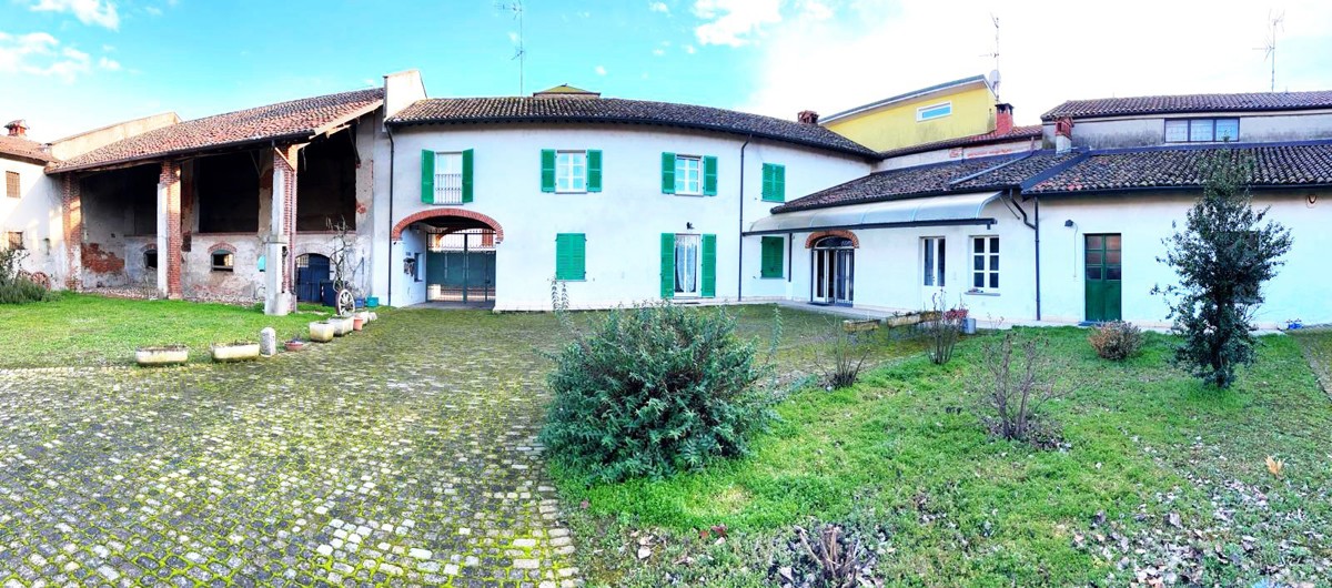 Rustico con giardino a Alagna