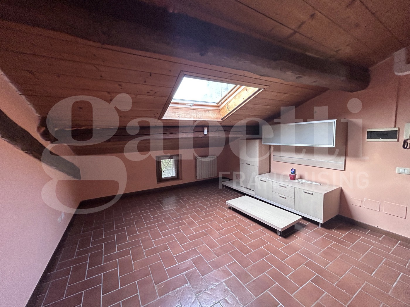 Trilocale arredato in affitto a Ottobiano