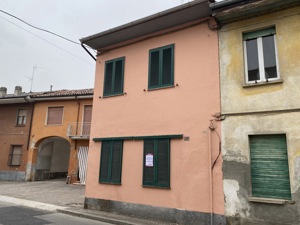 Casa indipendente in affitto a Dorno