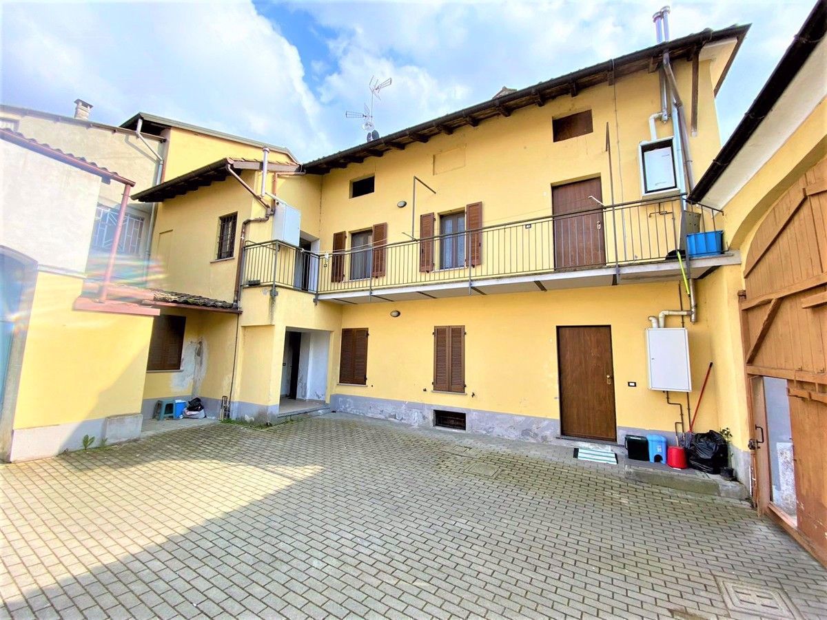 Bilocale arredato in affitto a Ferrera Erbognone