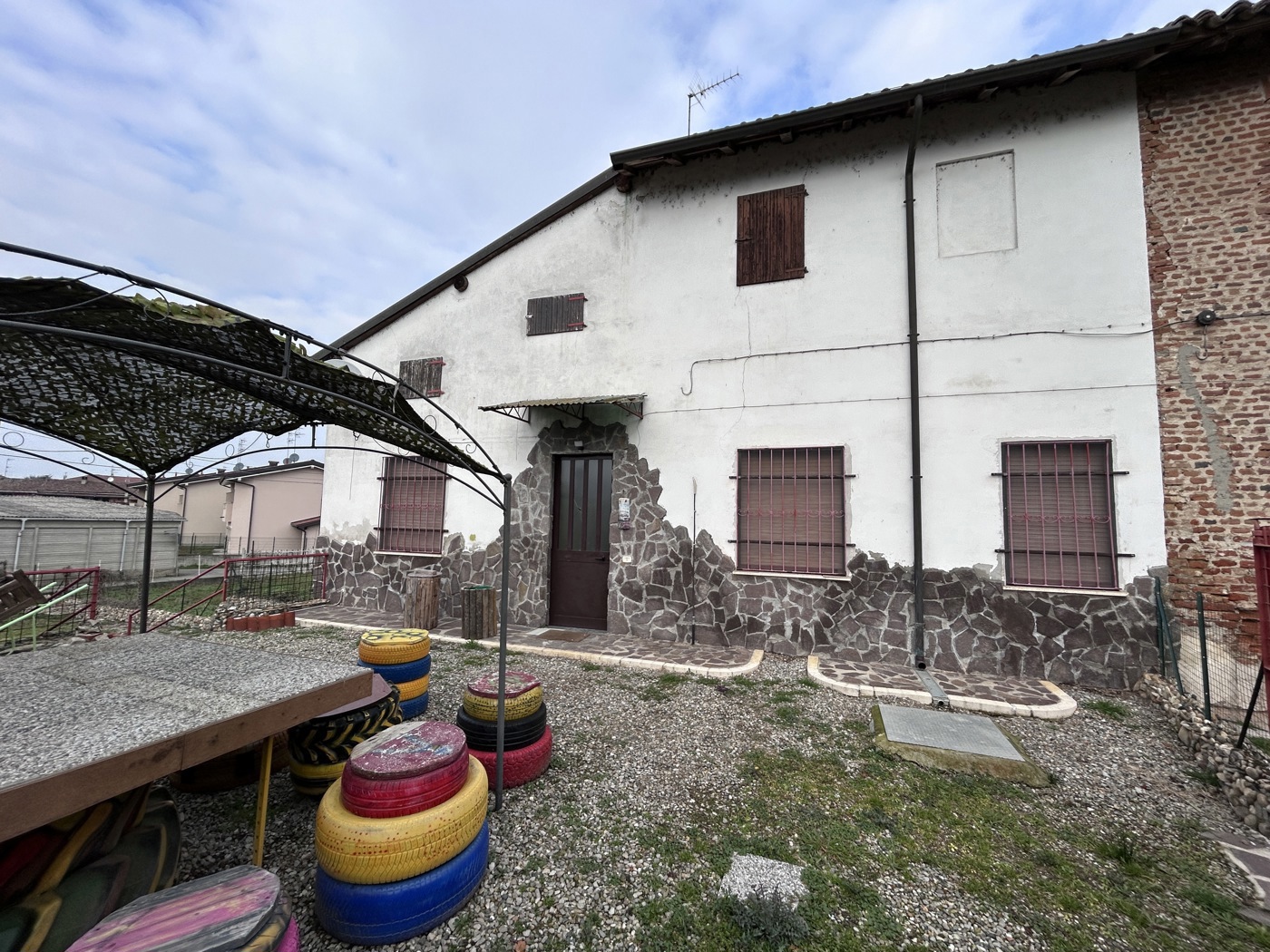 Casa indipendente arredata in affitto a Pieve del Cairo