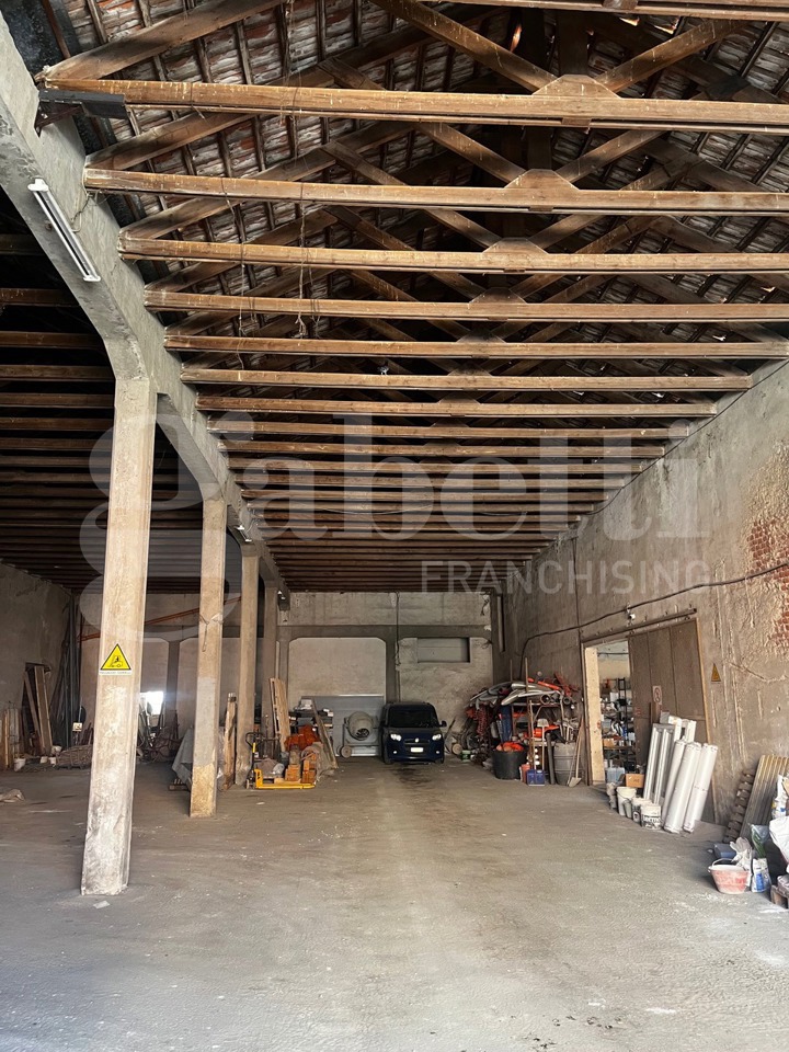 Capannone in vendita a Garlasco