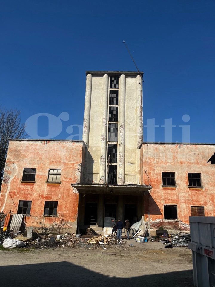 Capannone in vendita a Garlasco