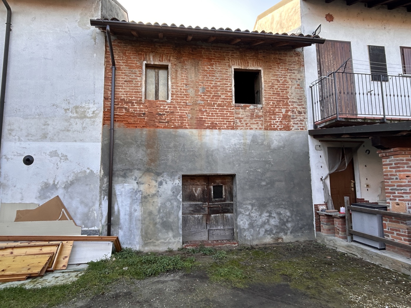 Casa indipendente da ristrutturare a Dorno