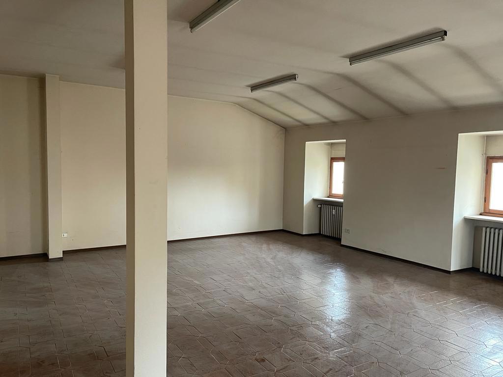 Ufficio da ristrutturare a Casei Gerola