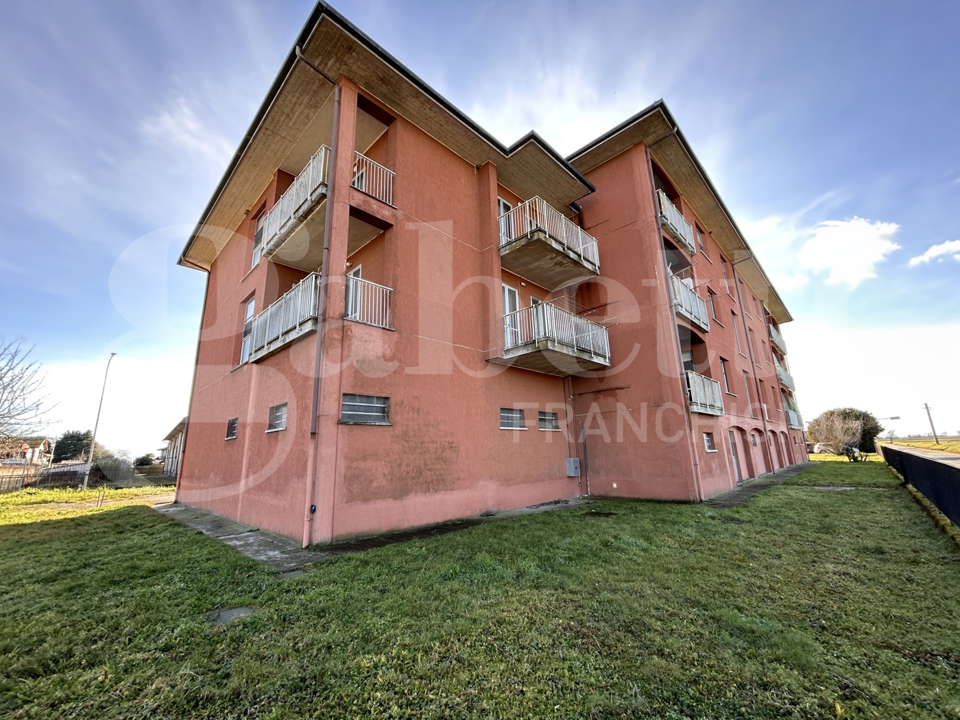 Quadrilocale da ristrutturare a Scaldasole