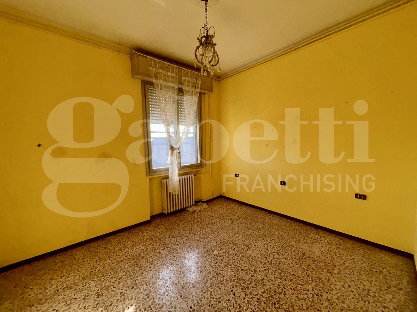 Quadrilocale da ristrutturare a Scaldasole