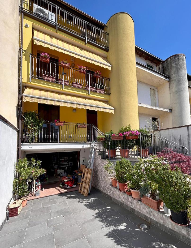Villa ristrutturata a Garlasco