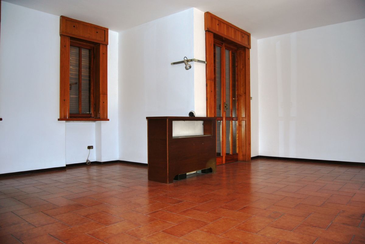 Villa Bifamiliare con giardino a Garlasco