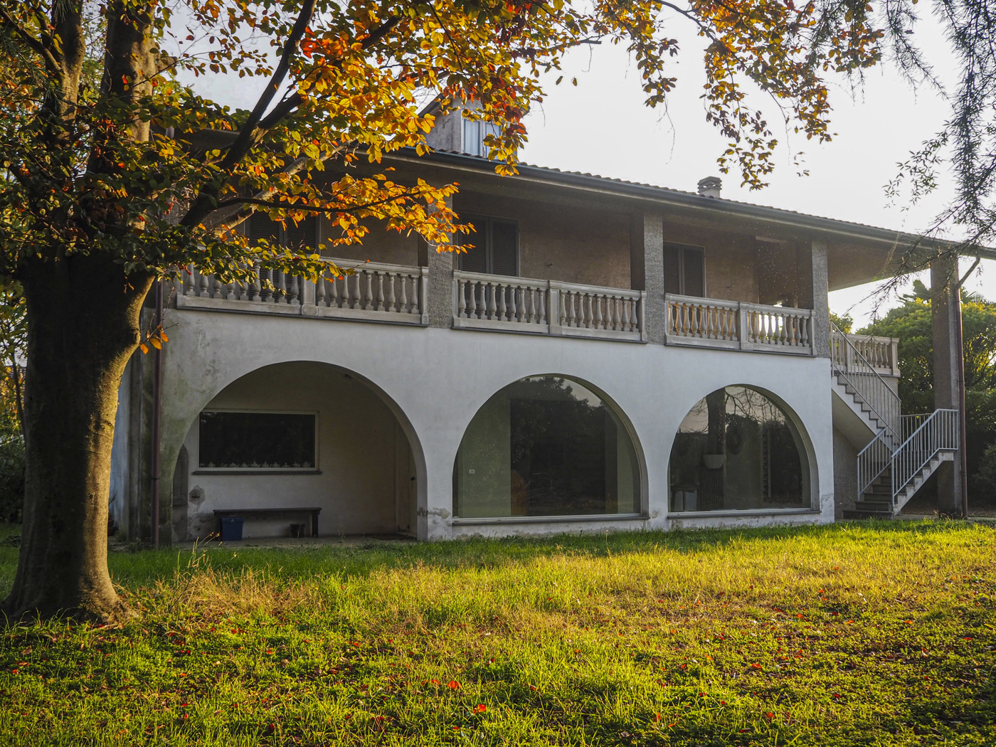Villa con giardino a Dorno