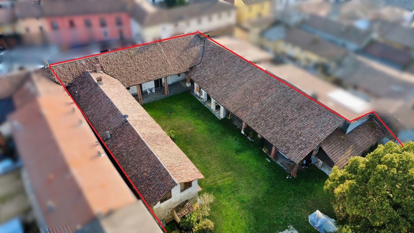 Rustico con giardino a Dorno