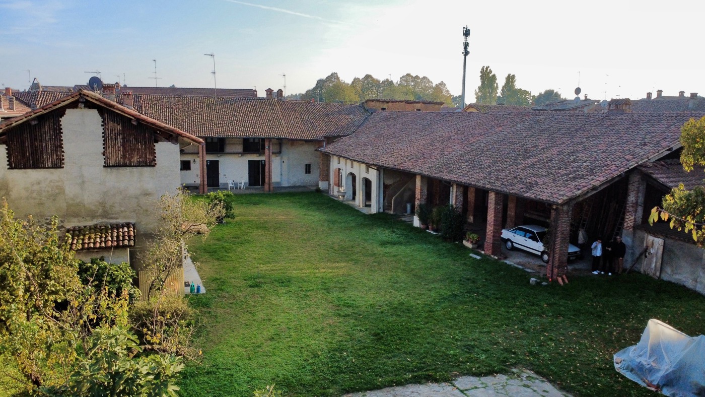 Rustico con giardino a Dorno