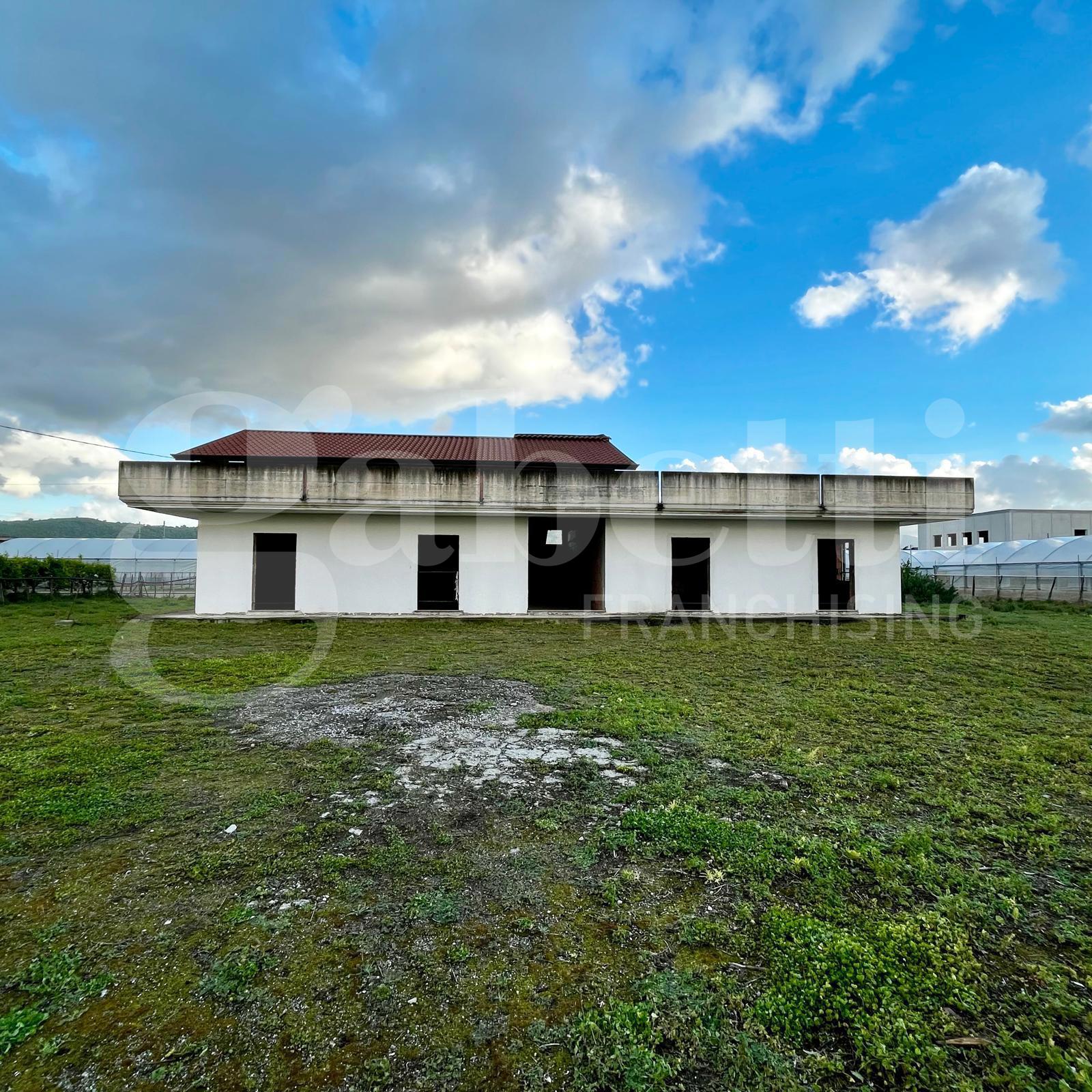 Villa con giardino a San Valentino Torio