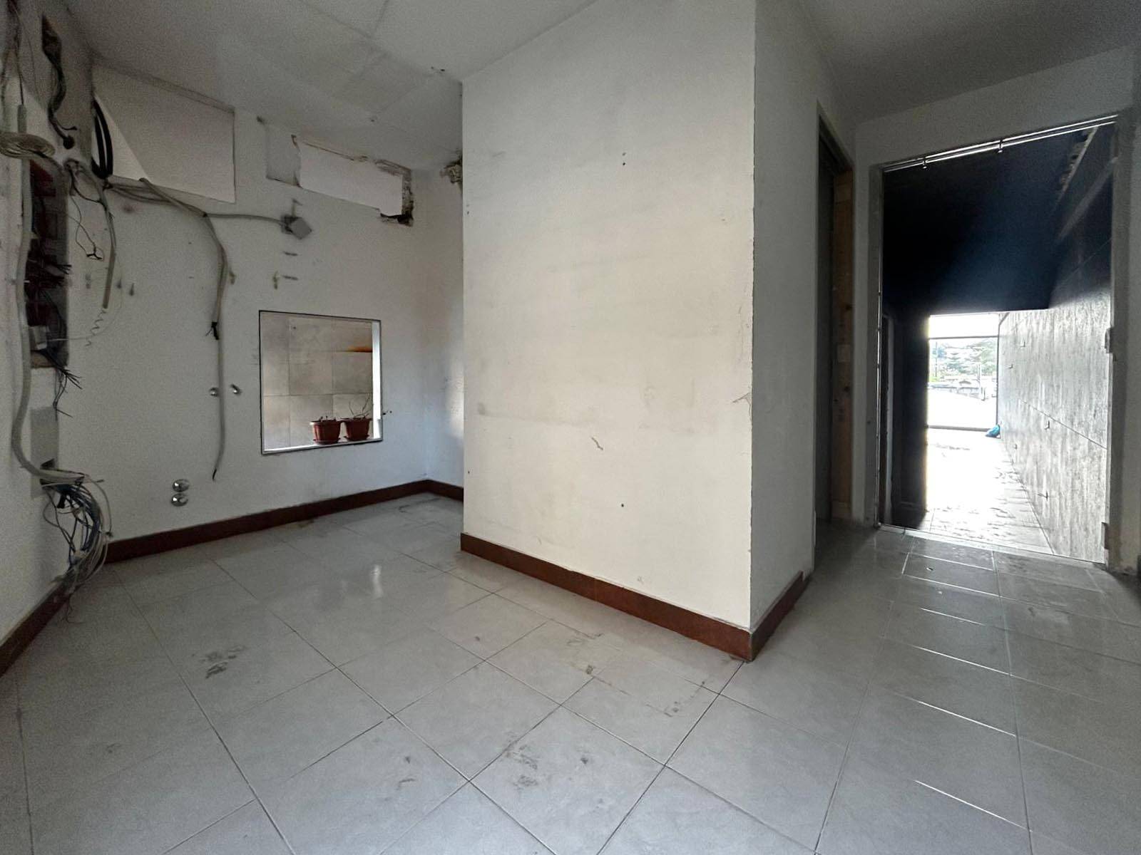 Commerciale in affitto a San Paolo Bel Sito