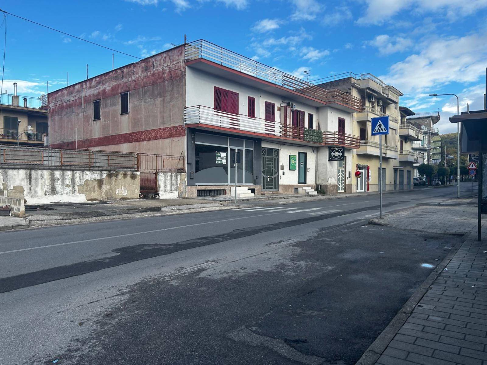 Commerciale in affitto a San Paolo Bel Sito