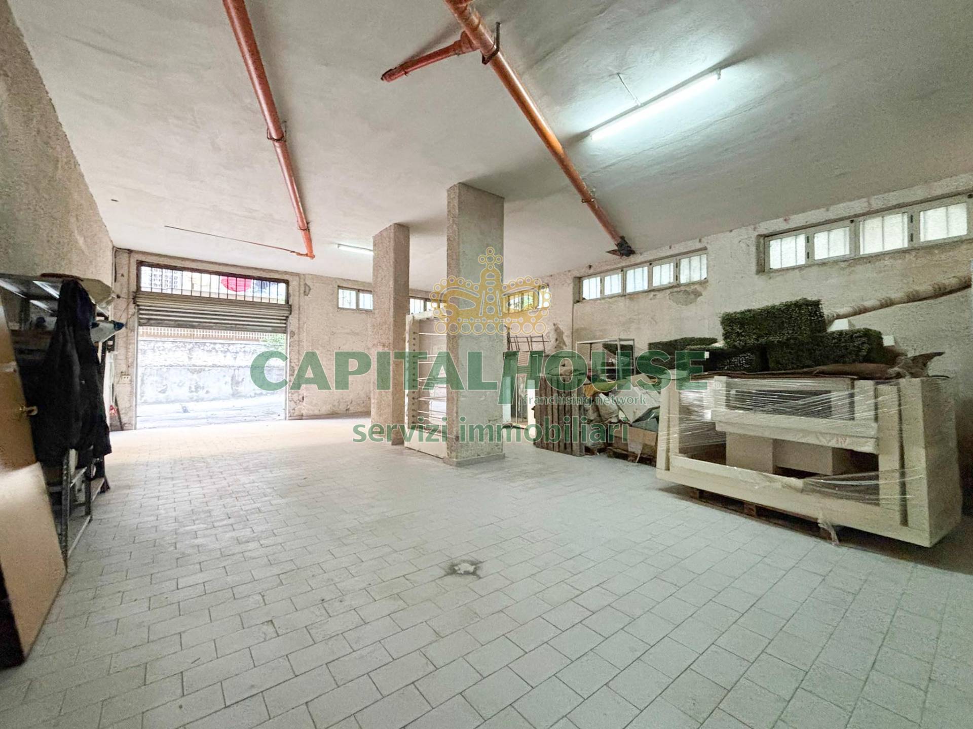 Box o garage in vendita a Nola