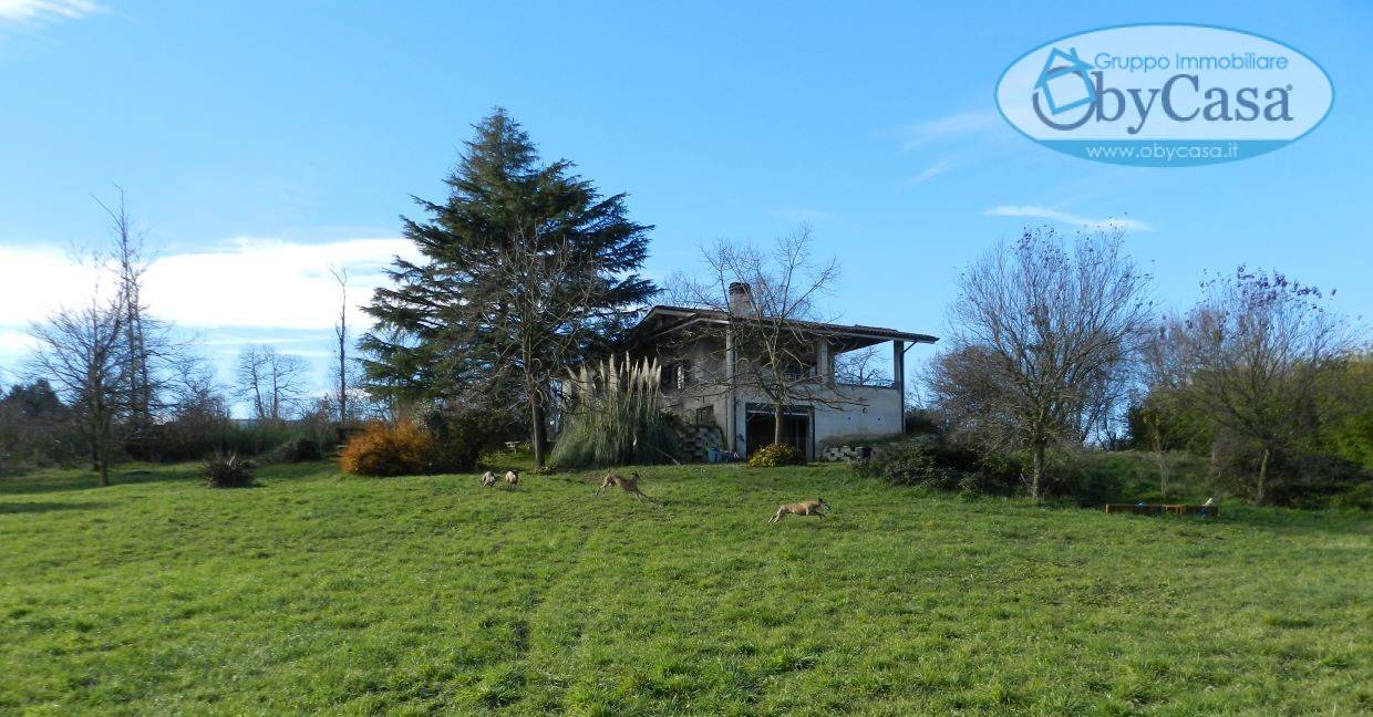 Villa in vendita a Manziana