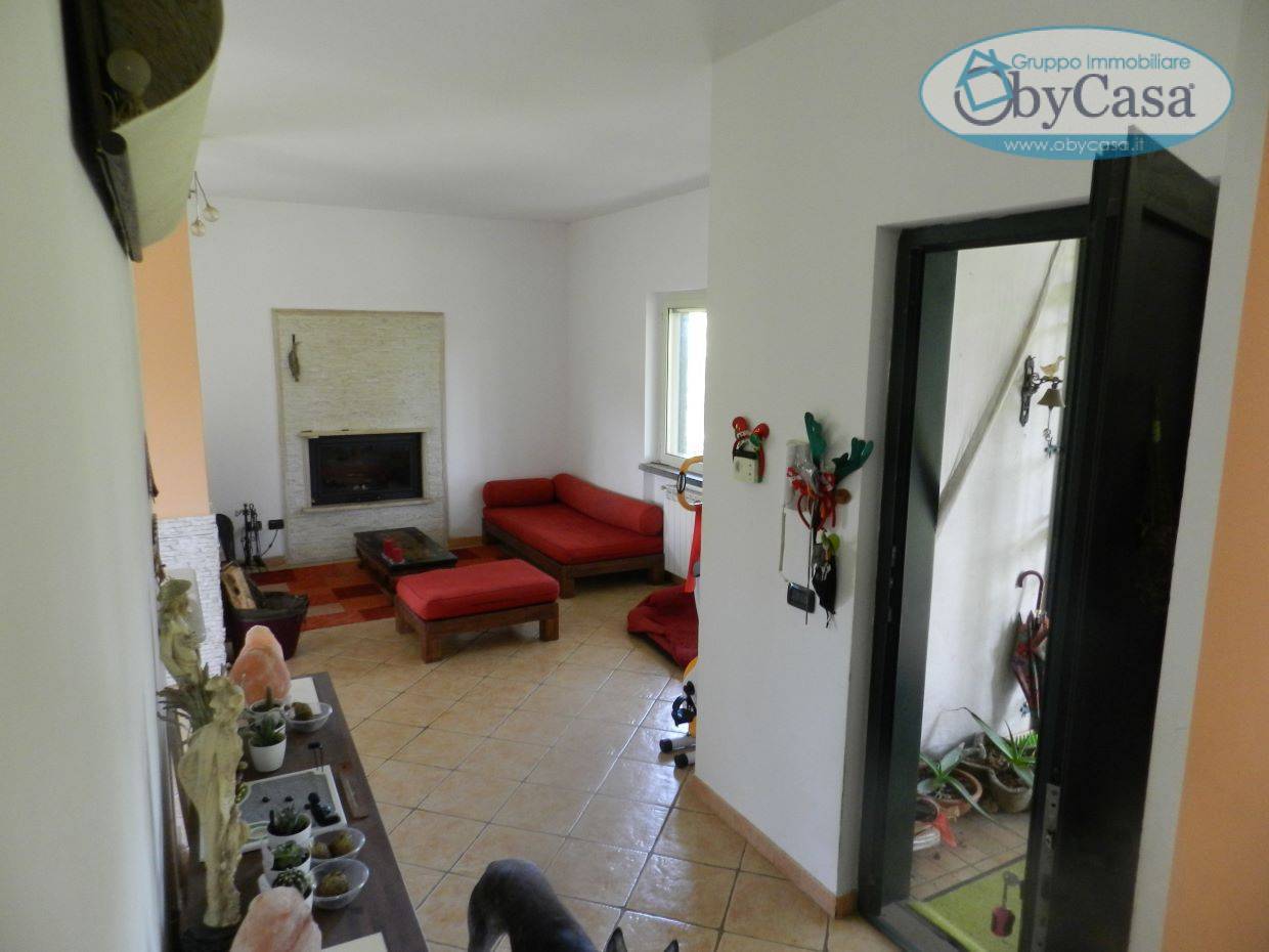 Villa in vendita a Manziana