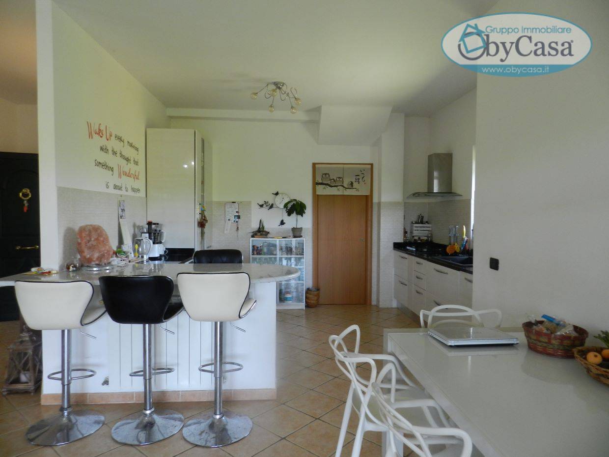 Villa in vendita a Manziana