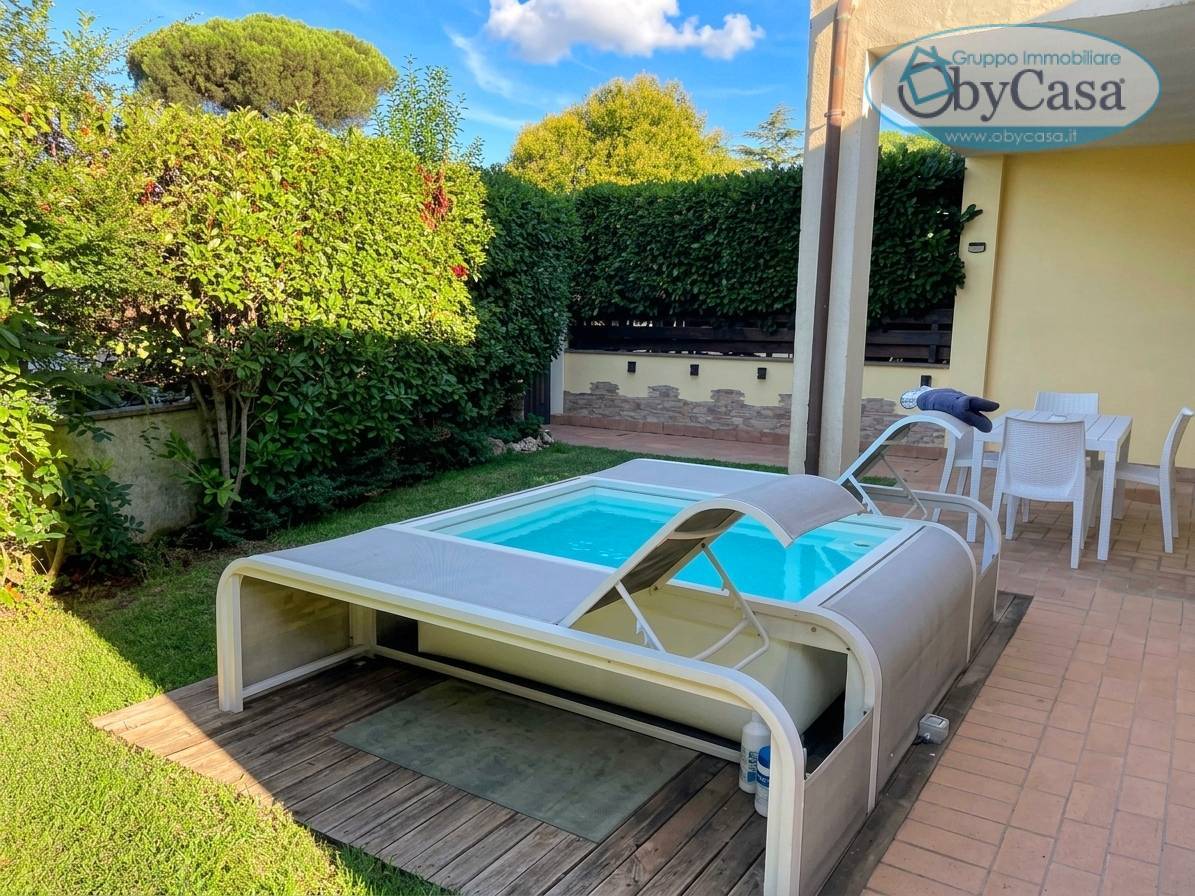 Villa Trifamiliare in vendita a Bracciano, Vigna di Valle