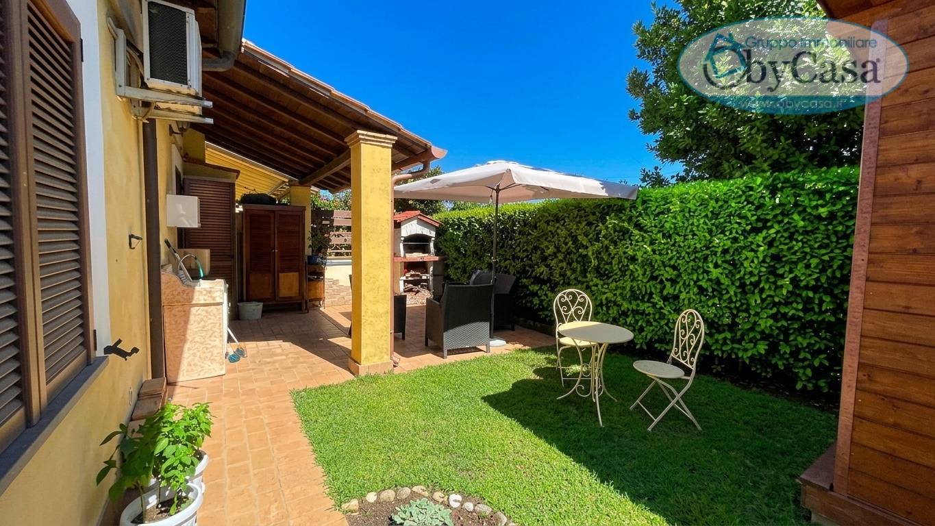 Villa Trifamiliare in vendita a Bracciano, Vigna di Valle
