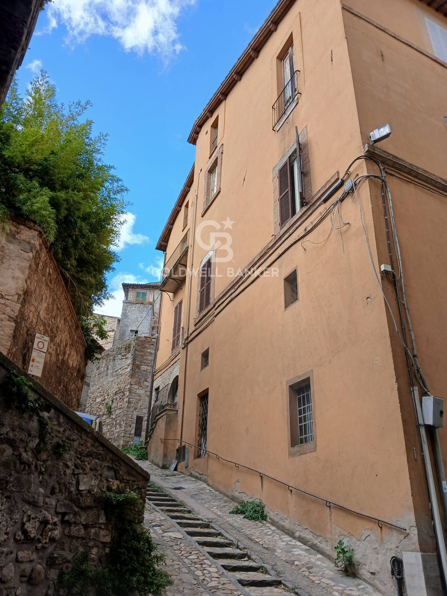 Stabile / Palazzo in vendita a Todi