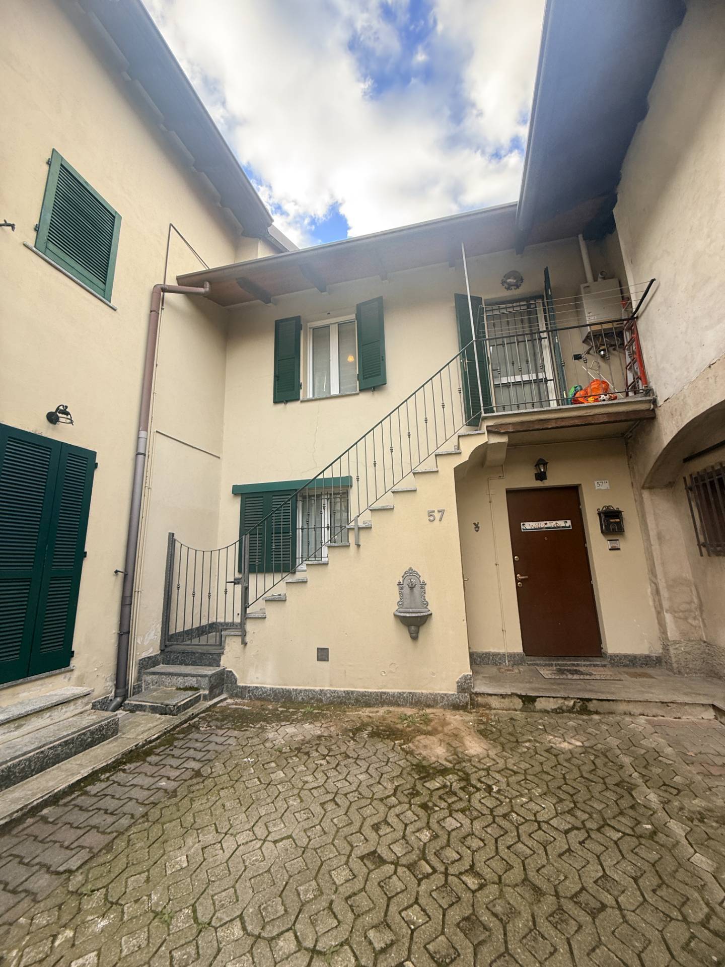 Casa indipendente in vendita a Sirtori, Resempiano