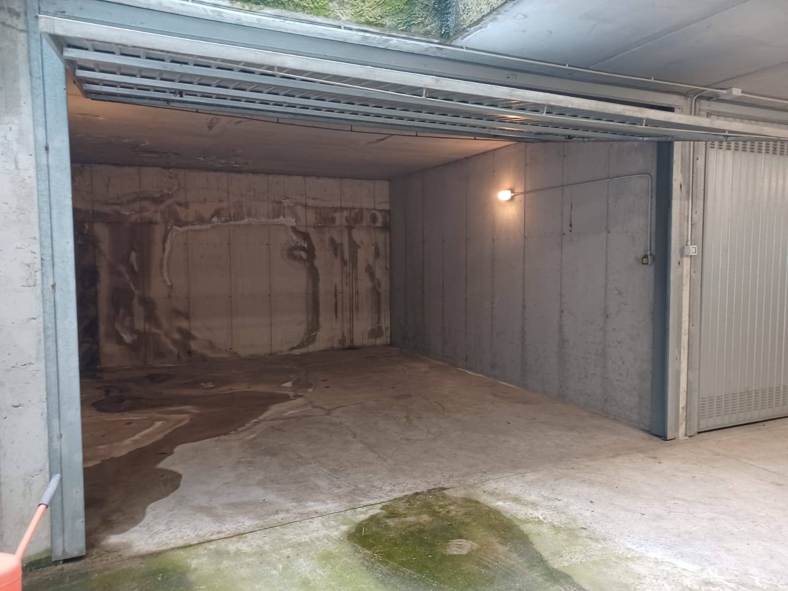 Box in vendita a Vimercate, Oreno