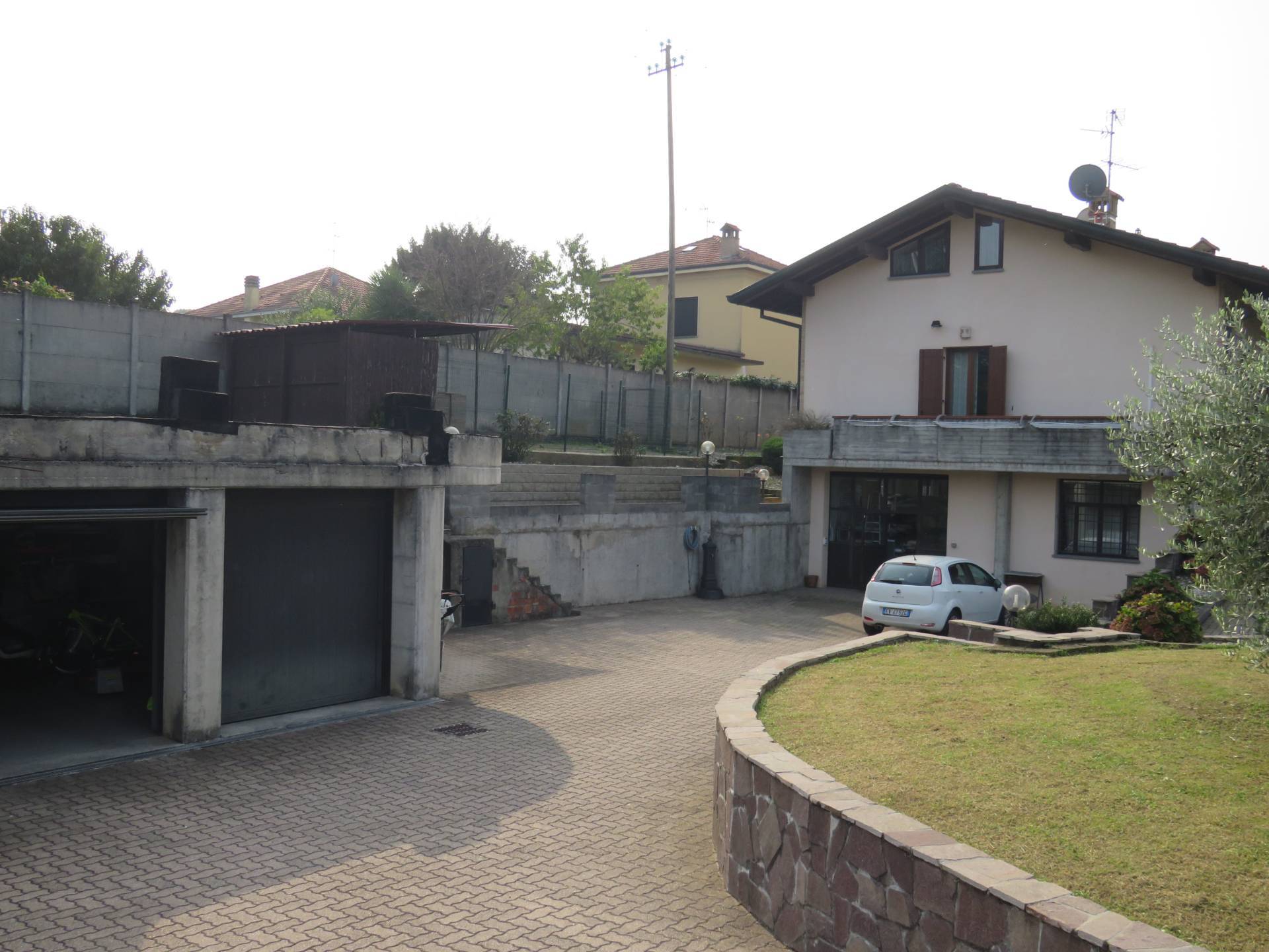 Villa in vendita a Besana in Brianza, Calo'