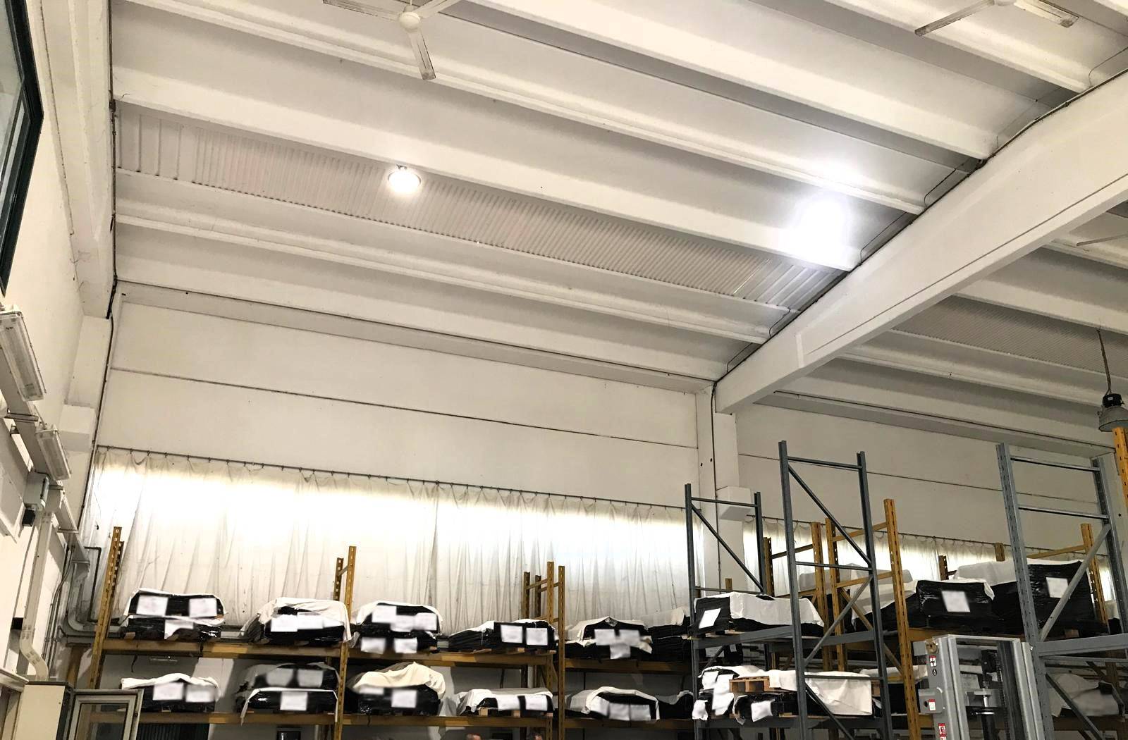 Capannone in vendita a Bernareggio