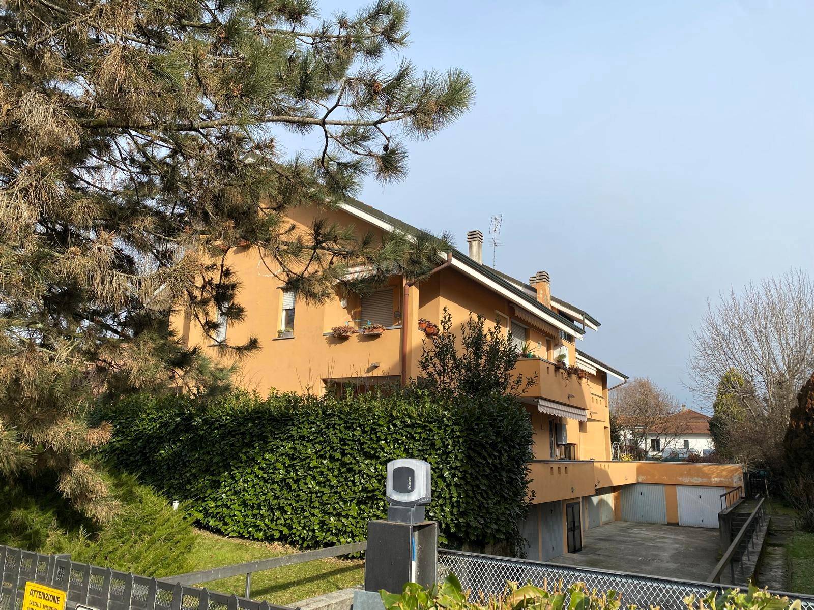 Appartamento in vendita a Arcore, Bernate