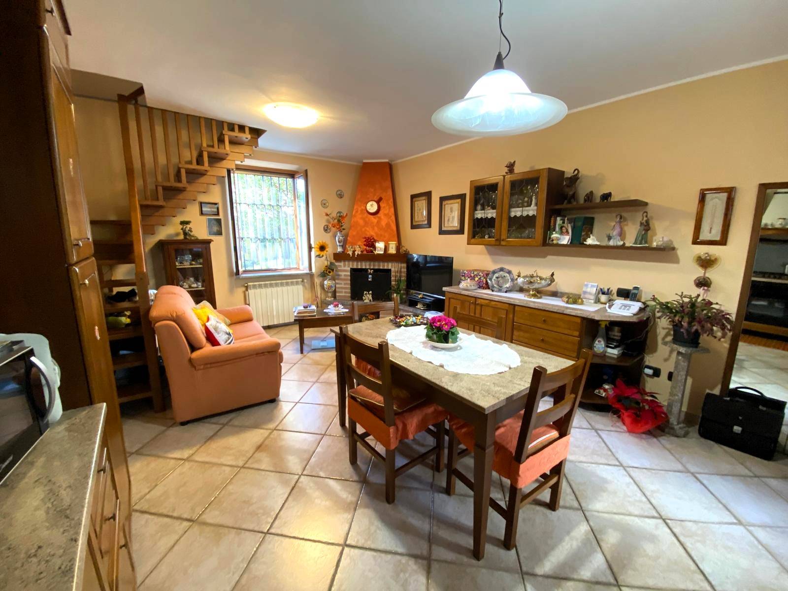 Casa semindipendente in vendita a Arcore