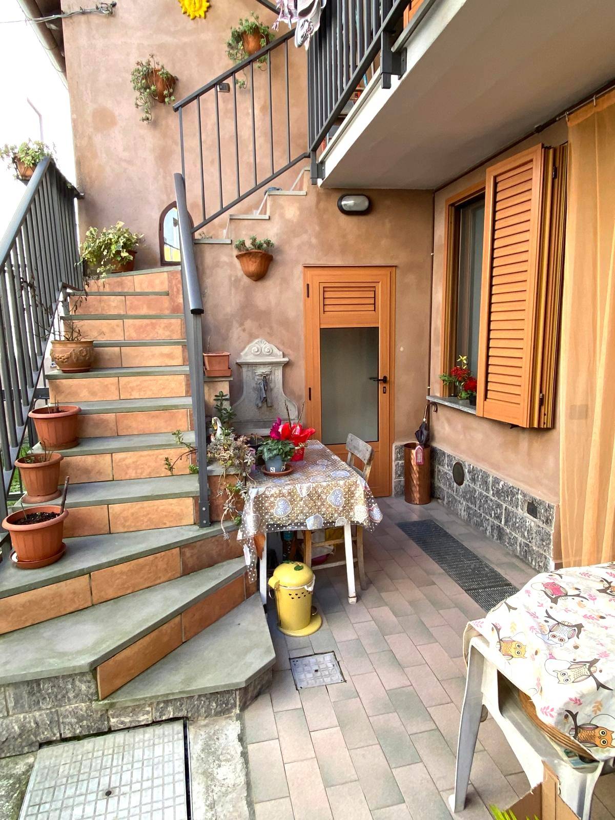 Casa semindipendente in vendita a Arcore