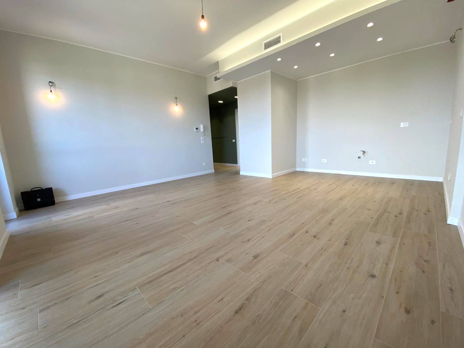 Appartamento in vendita a Usmate Velate, Velate