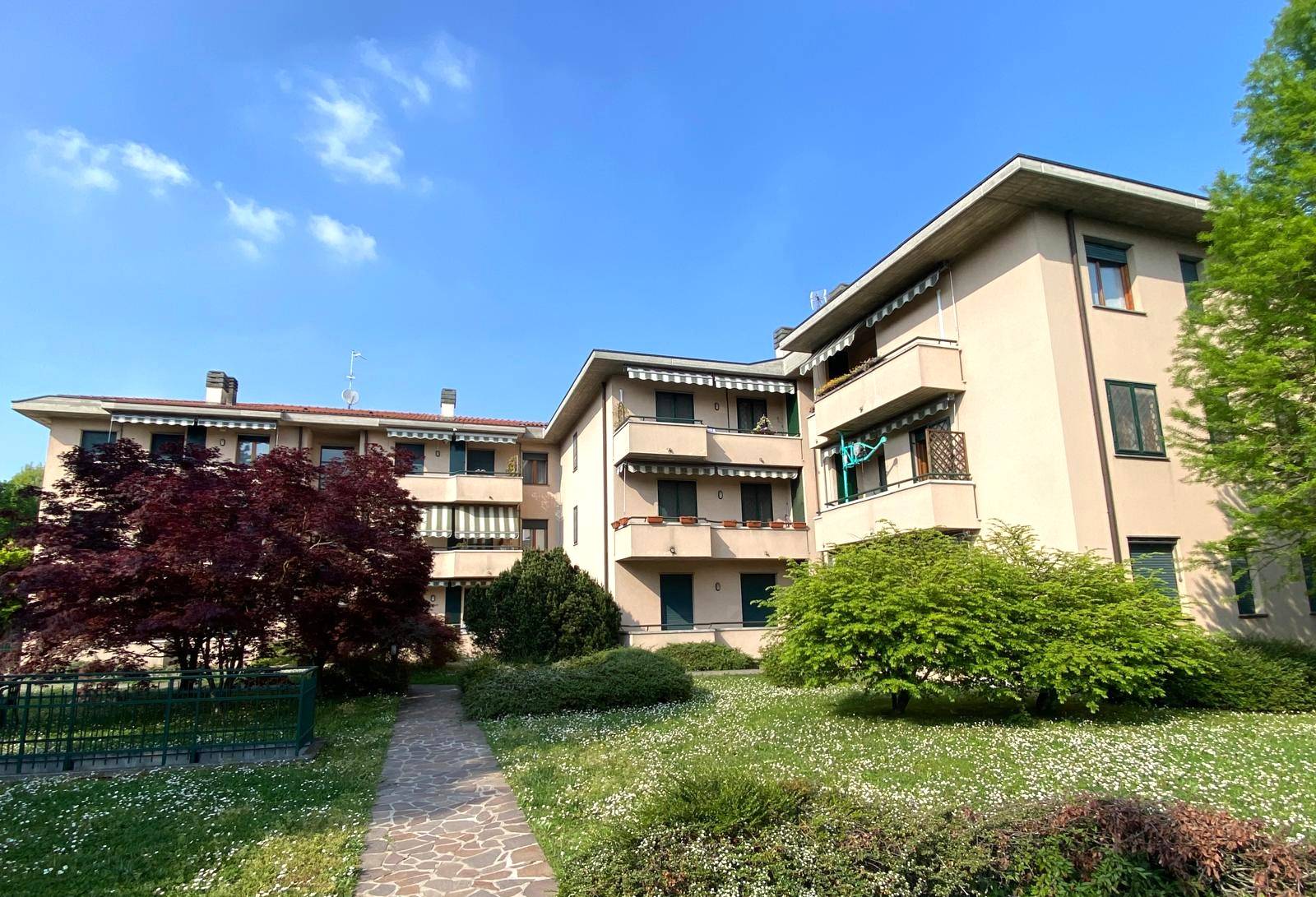 Appartamento in vendita a Lesmo