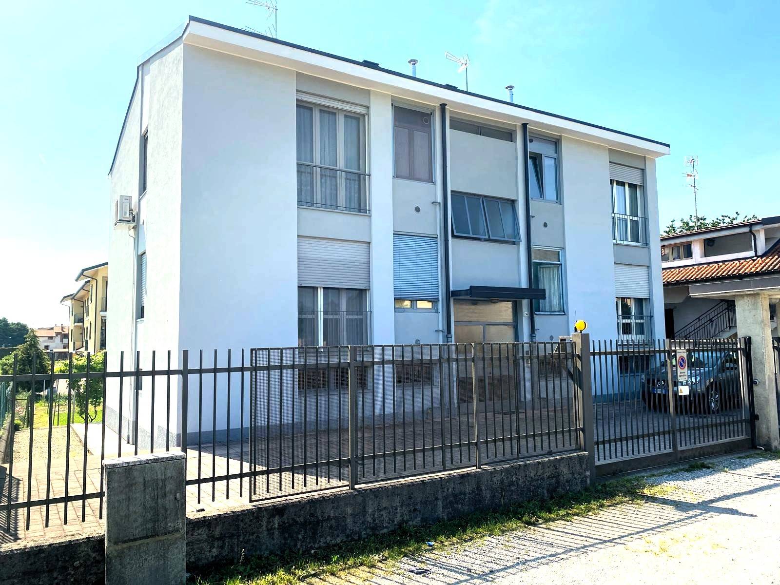 Appartamento in vendita a Arcore, Bernate