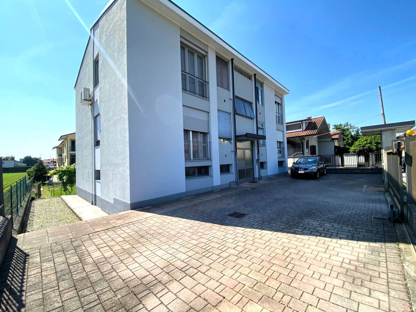 Appartamento in vendita a Arcore, Bernate
