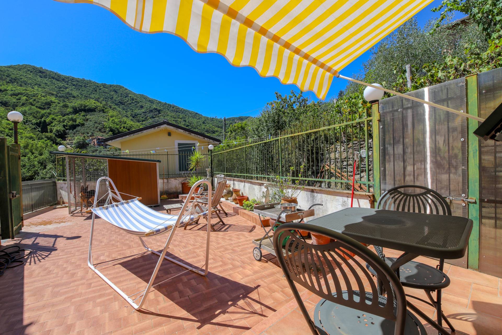 APPARTAMENTO IN VILLA in vendita a Leivi, Rostio