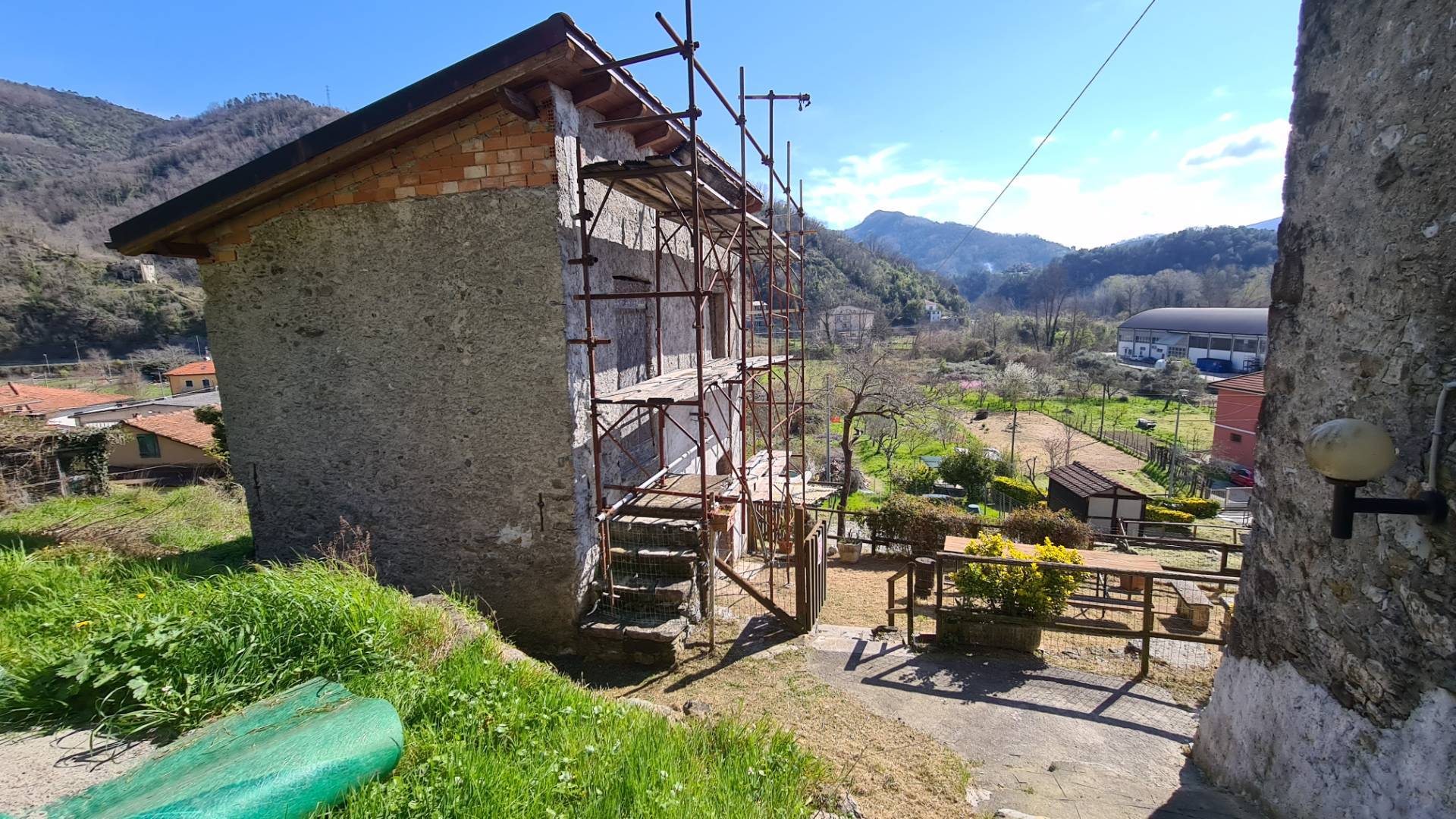 Rustico in vendita a San Colombano Certenoli