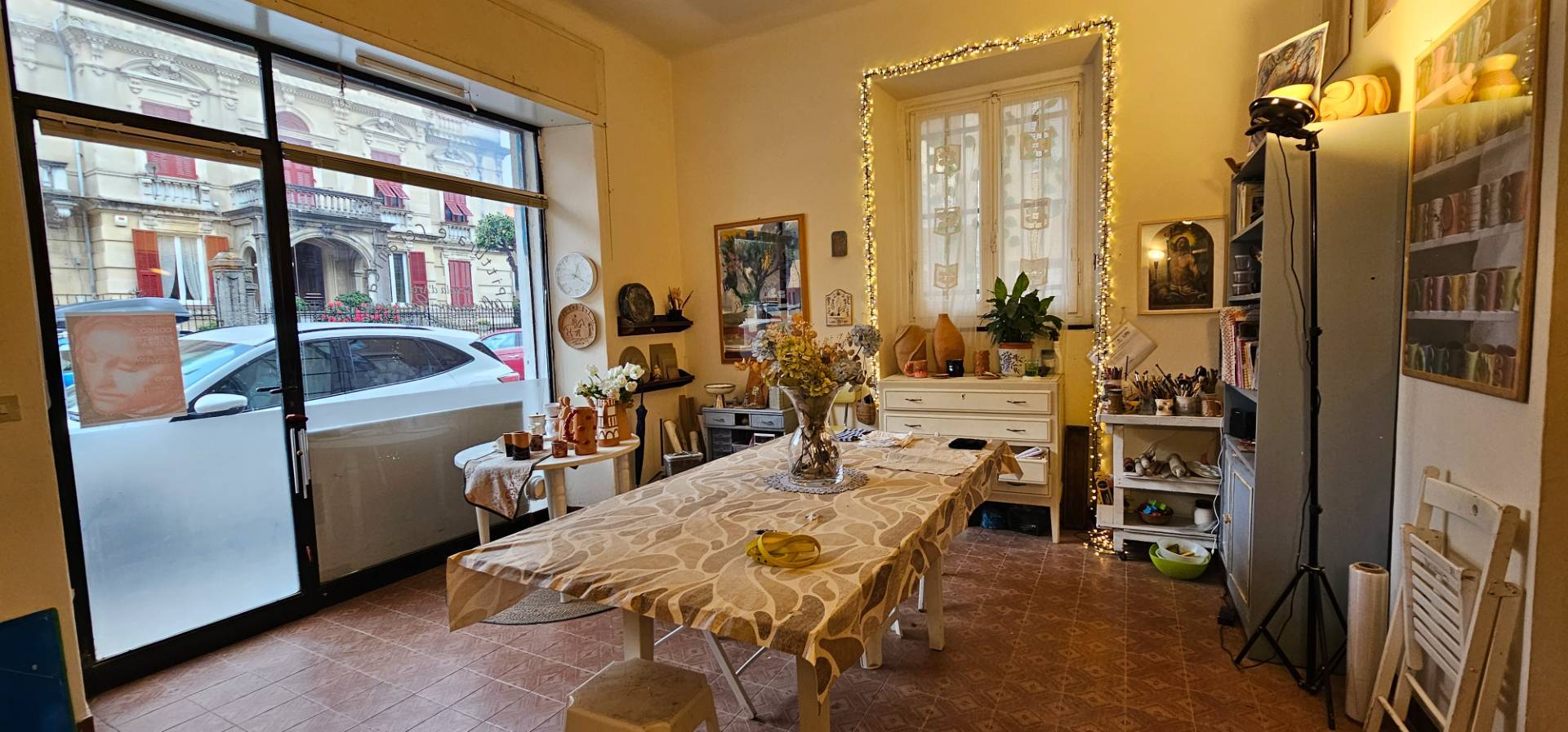 Locale commerciale in affitto a Chiavari