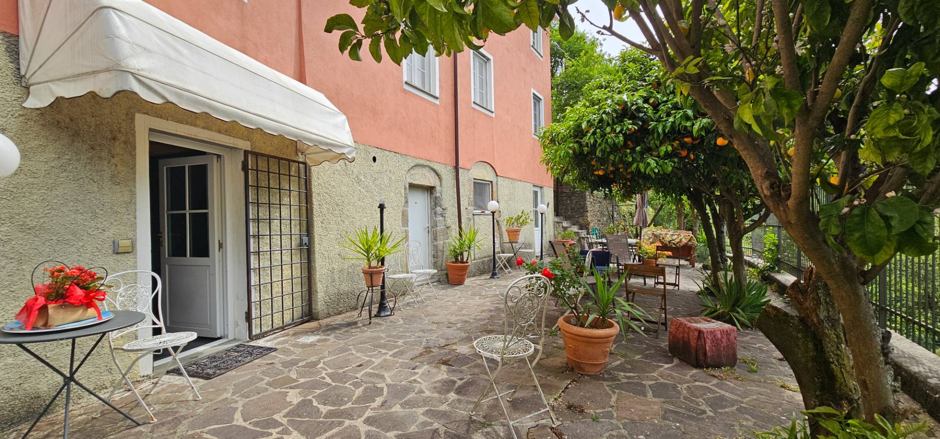 VILLA in vendita a Borzonasca