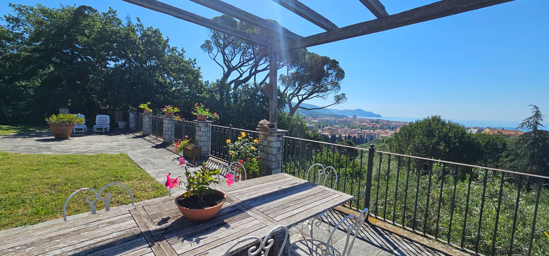 VILLA in vendita a Chiavari