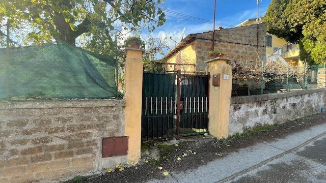 Casa indipendente con box, Civita Castellana centro storico