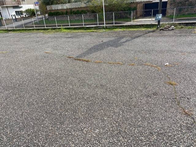 Locale commerciale in vendita a Castel Sant'Elia