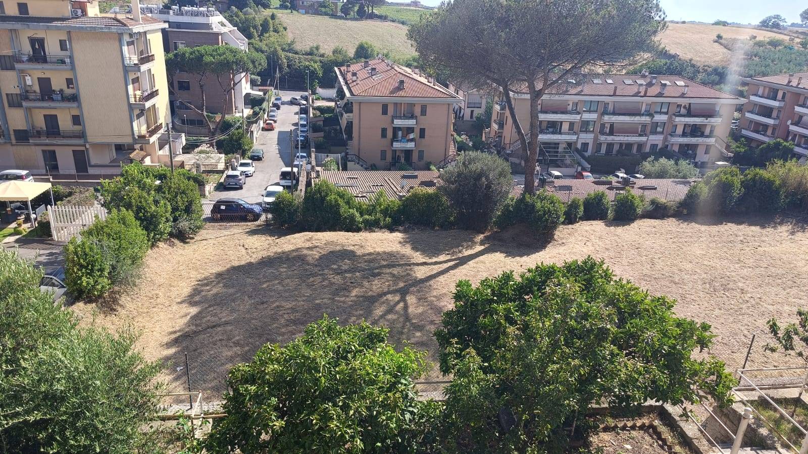 Terreno in vendita, Roma divino amore