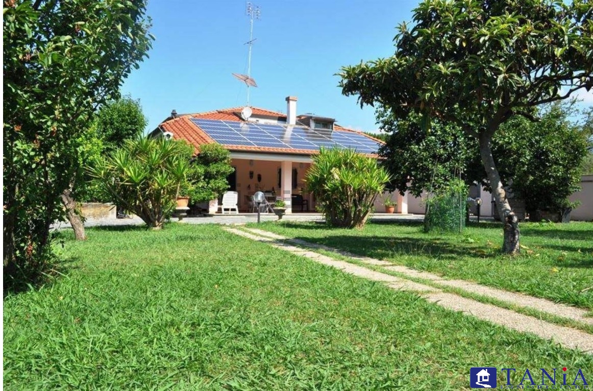 Casa indipendente in vendita, Carrara marina di