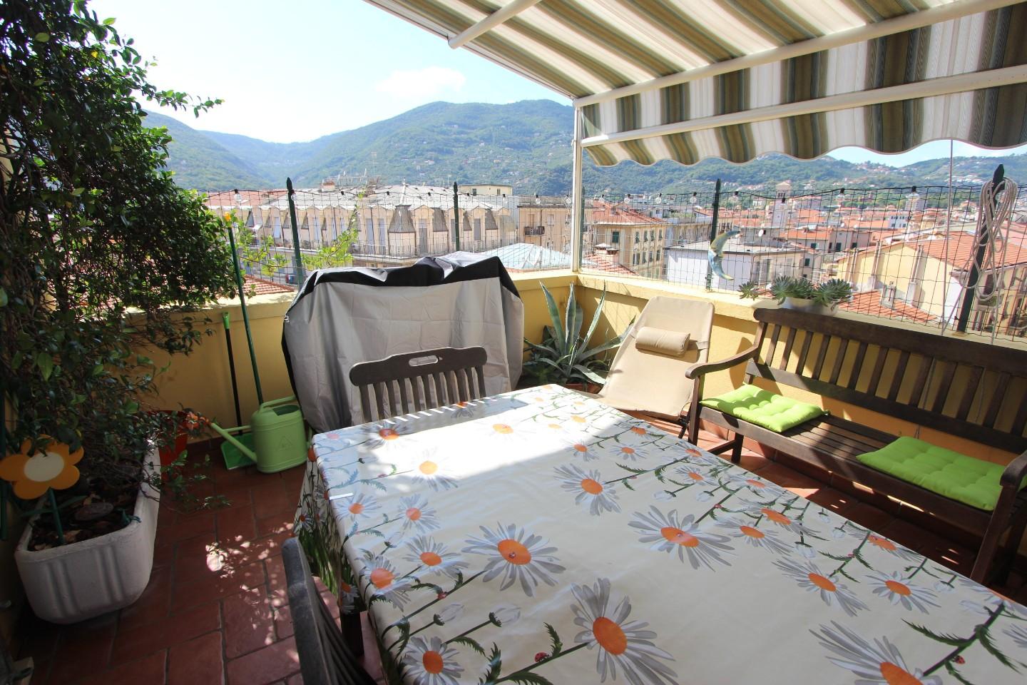 Appartamento con terrazzi a La Spezia