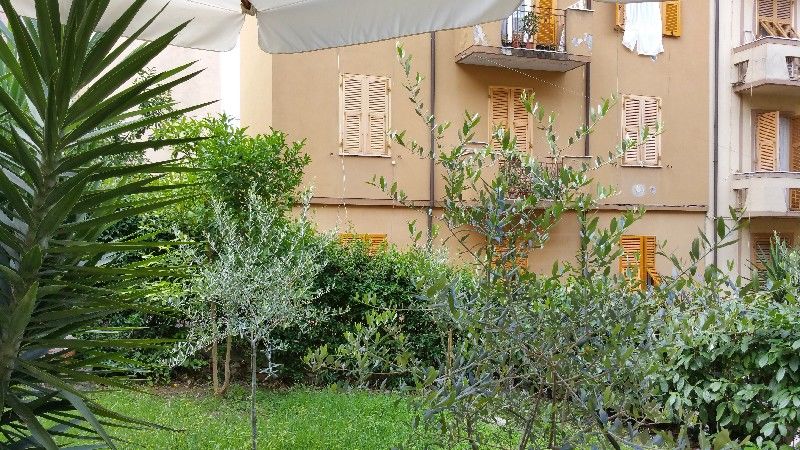 Trilocale con giardino a La Spezia